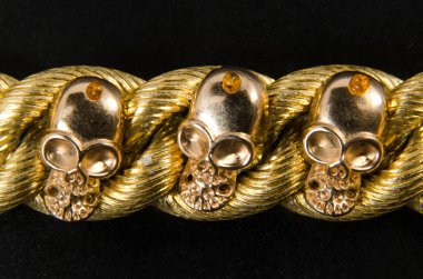 Altın maya kafatası