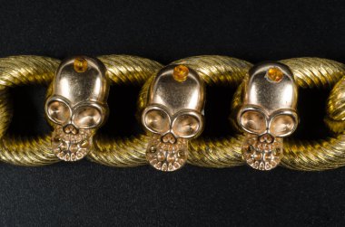 Altın maya kafatası