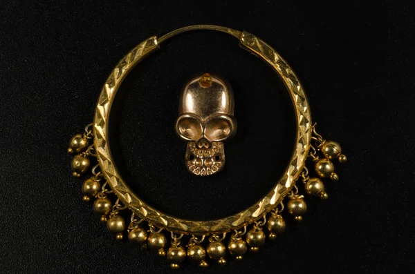 Золотой череп майя — стоковое фото