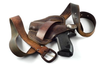 kılıfından tabanca görünümünü kapat