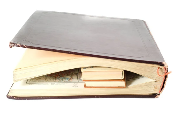 Close up of open textbook with blank pages — Stock Photo, Image