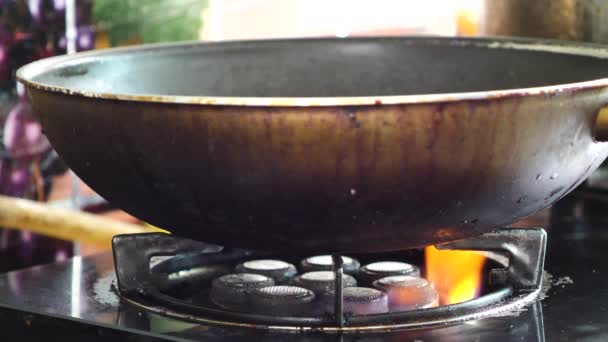 Öffnete Die Gasverbrennung Vom Gasherd Der Küche — Stockvideo