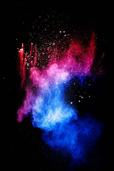 Rotes Blaues Pulver Explosionswolke Auf Schwarzem Hintergrund Gestartete Blaue Staubpartikel — Stockfoto