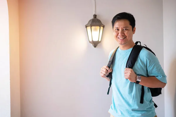 Traveler Asian Man Feeling Happy Smiling Camera Holiday Trip Bangkok — Fotografia de Stock
