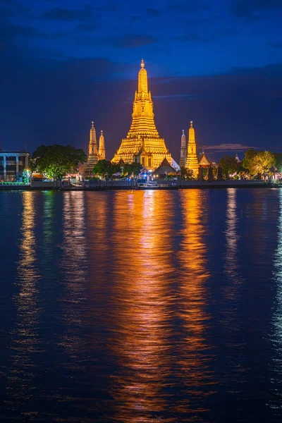 Hermosa Vista Vertical Del Famoso Wat Arun Templo Budista Del — Foto de Stock