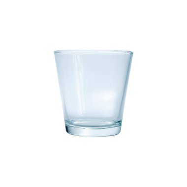 Boş bardak beyaz arkaplanda izole edildi.