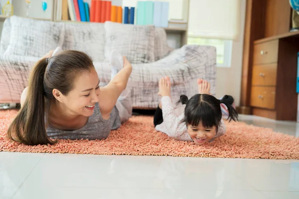 Beautiful Young Woman Her Charming Little Daughter Smiling While Doing — Stock Photo, Image