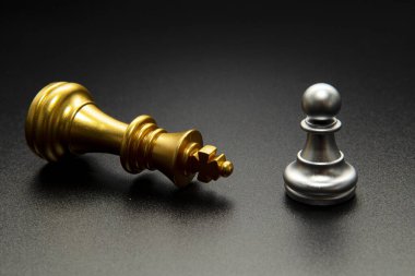  Küçük bir insanın büyük olanla dövüşmesi ve kazanması fikri.