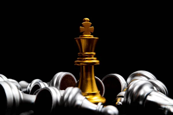 Gold Queen Chess Surrounded Number Fallen Silver Chess Pieces Business — Fotografia de Stock
