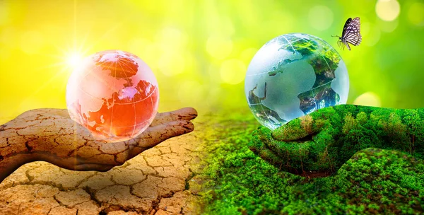 Két Égitest Nagyon Különböző Környezetekkel Föld Napja Vagy Környezetvédelem Világnapja — Stock Fotó