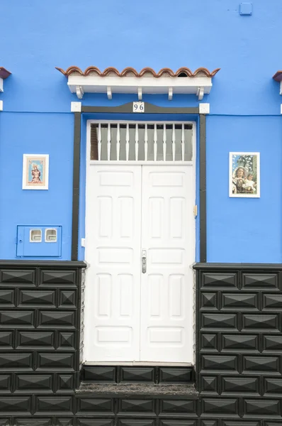 Blaues Haus — Stockfoto