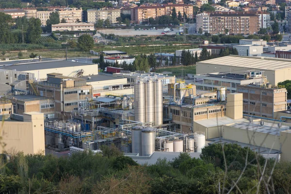 birçok üretici kimyasal 