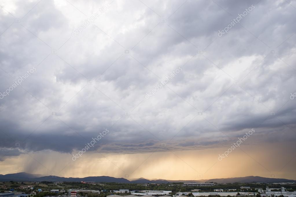 Resultado de imagem para FOTOS DE CHUVAS PESADAS