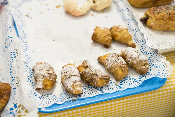 Croissant al cioccolato — Foto Stock