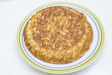 İspanyol omleti maydanoz ile 