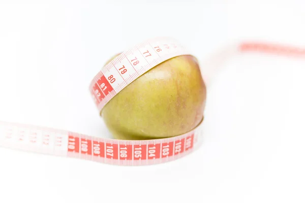 Grüner Apfel mit einem Meter — Stockfoto