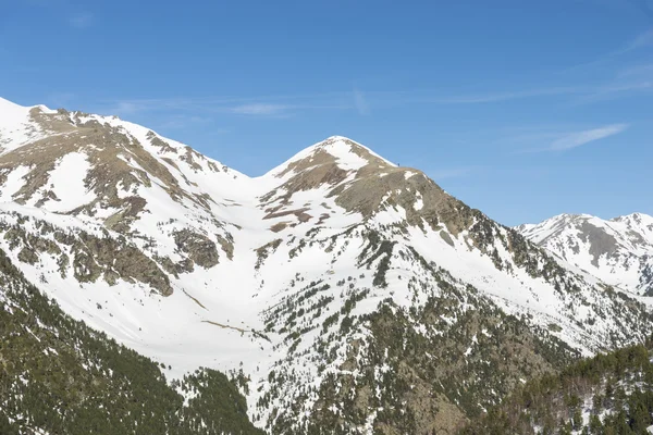 Montañas nevadas —  Fotos de Stock