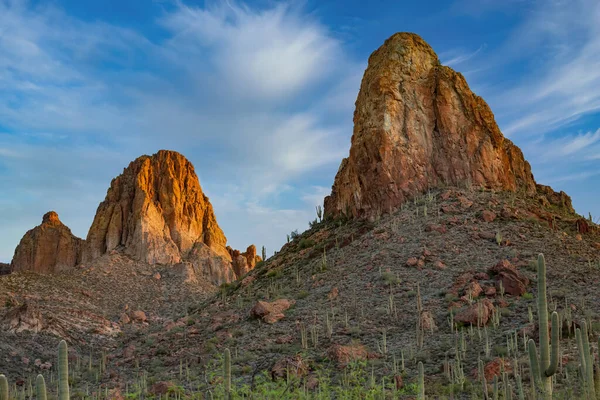 Wiosenny Krajobraz Wschodzie Słońca Górach Superstition Apache Trail Tonto National — Zdjęcie stockowe