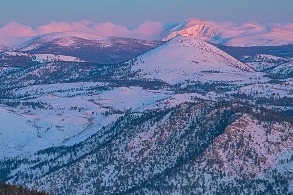 ロストガルフ展望台からロッキー山脈のフロントレンジの夜明けの冬の風景 フラグスタッフ山 ボルダー コロラド州 アメリカ — ストック写真