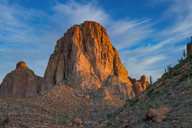 Batıl inanç Dağları, Apaçi Patikası, Tonto Ulusal Ormanı, Arizona, ABD