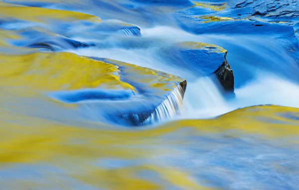 Paisagem Das Corredeiras Presque Isle River Capturadas Com Borrão Movimento — Fotografia de Stock