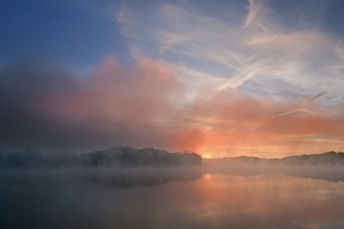 Sunrise whitford Gölü