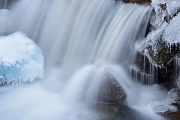 Winterkaskade Boulder Creek — Stockfoto