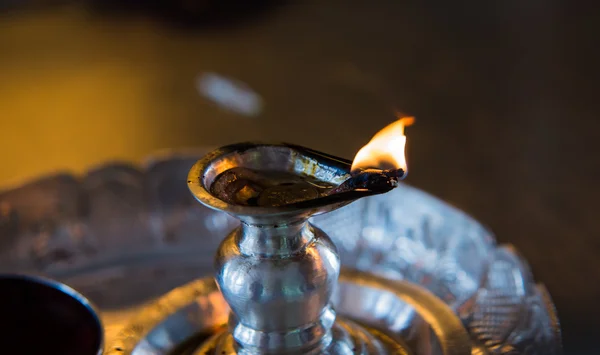 Świece w świątyni indyjski — Zdjęcie stockowe
