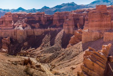 Kazakistan'ın Çarın Kanyonu
