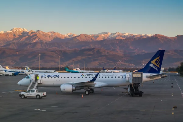 Aeropuerto en la ciudad de Almaty, Kazajistán —  Fotos de Stock