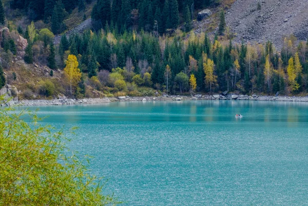 Lago Alpino Issyk, Cazaquistão — Fotografia de Stock