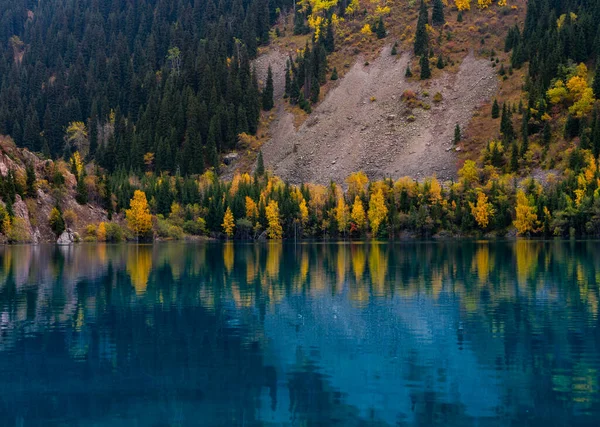 Krásný Výhled Jezero Horách — Stock fotografie