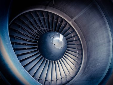 Modern uçak turbofan motorunun pervane pervaneleri