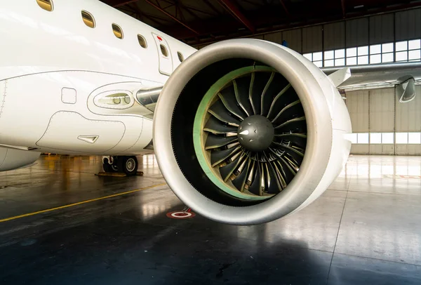 Jet Engine Modern Airliner — Stock Photo, Image