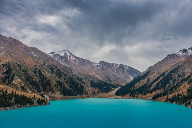 Büyük Almatı Gölü