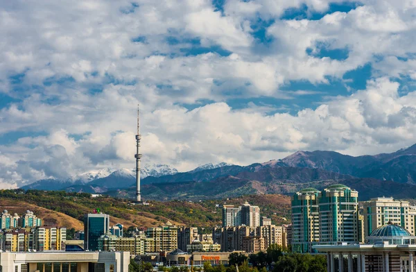 Vue sur Almaty — Photo