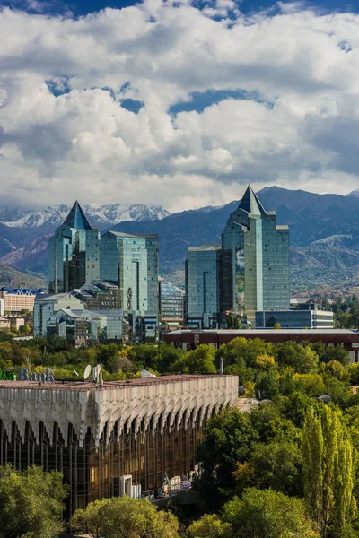 Skyline de Almaty — Photo