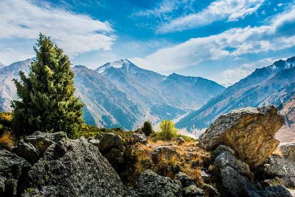 Tien shan dağları — Stok fotoğraf