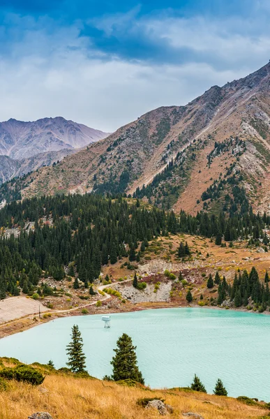 Gran lago Almaty en Kazajstán — Foto de Stock