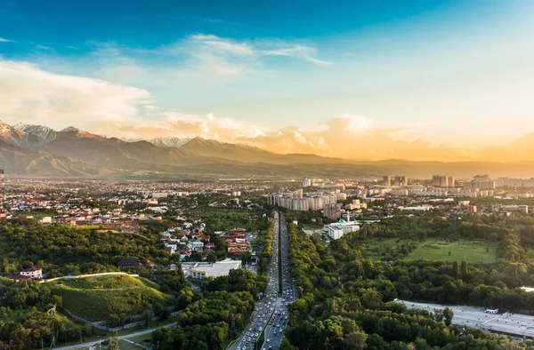 Pohled na almaty — Stock fotografie