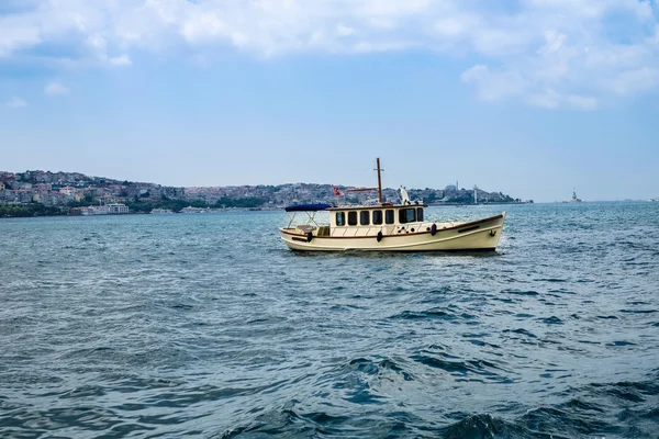 Pequeno barco — Fotografia de Stock