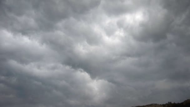 Nuvens de tempestade escura — Vídeo de Stock