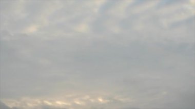 Düşük ve yüksek bulutlu güzel bulutlu zaman çizelgesi