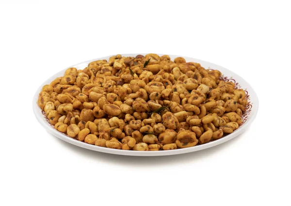 Indiano Namkeen Food Puff Masala Sfondo Bianco — Foto Stock