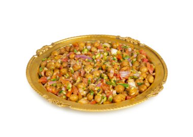 Indian Street Breakfast Chana Chaat Chana Masala, Chola Chana Chaat, Chola Masala, Nohut Masala, Siyah Nohut Chaat veya Kala Chana Sohbeti olarak da bilinir.