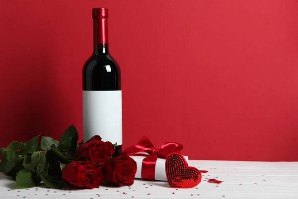 Schöner Valentinstag Hintergrund Auf Farbigem Hintergrund Mit Platz Für Text — Stockfoto