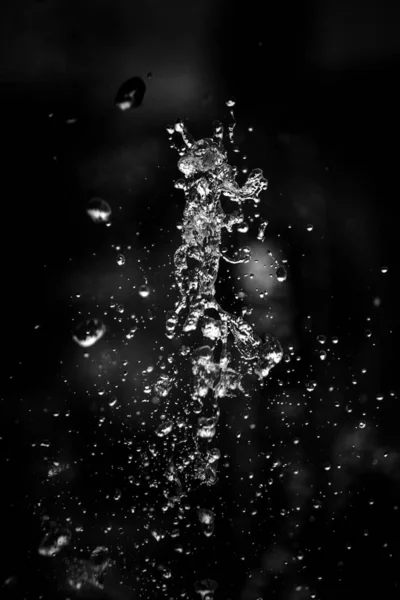 Water Vloeistof Spatten Geïsoleerde Zwarte Achtergrond — Stockfoto