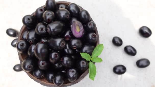 Schwarze Reife Früchte Von Syzygium Cumini Dunkelschwarze Java Pflaume Einer — Stockvideo