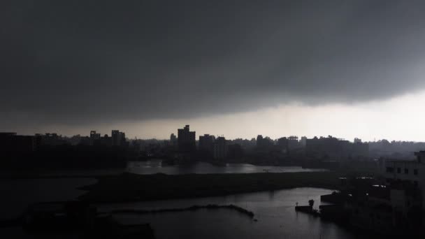 Saisonale Stürme Sorgen Für Feindseliges Wetter Und Himmel Bilden Sich — Stockvideo