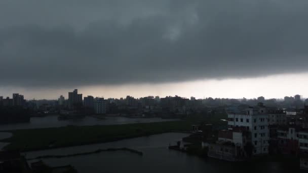 Tempestades Sazonais Estão Criando Clima Hostil Nuvens Fortes Chuva Estão — Vídeo de Stock